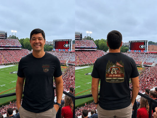 River + Pine Tailgate Collection - Go Dawgs! Vintage Truck Tailgate Men's T‑Shirt