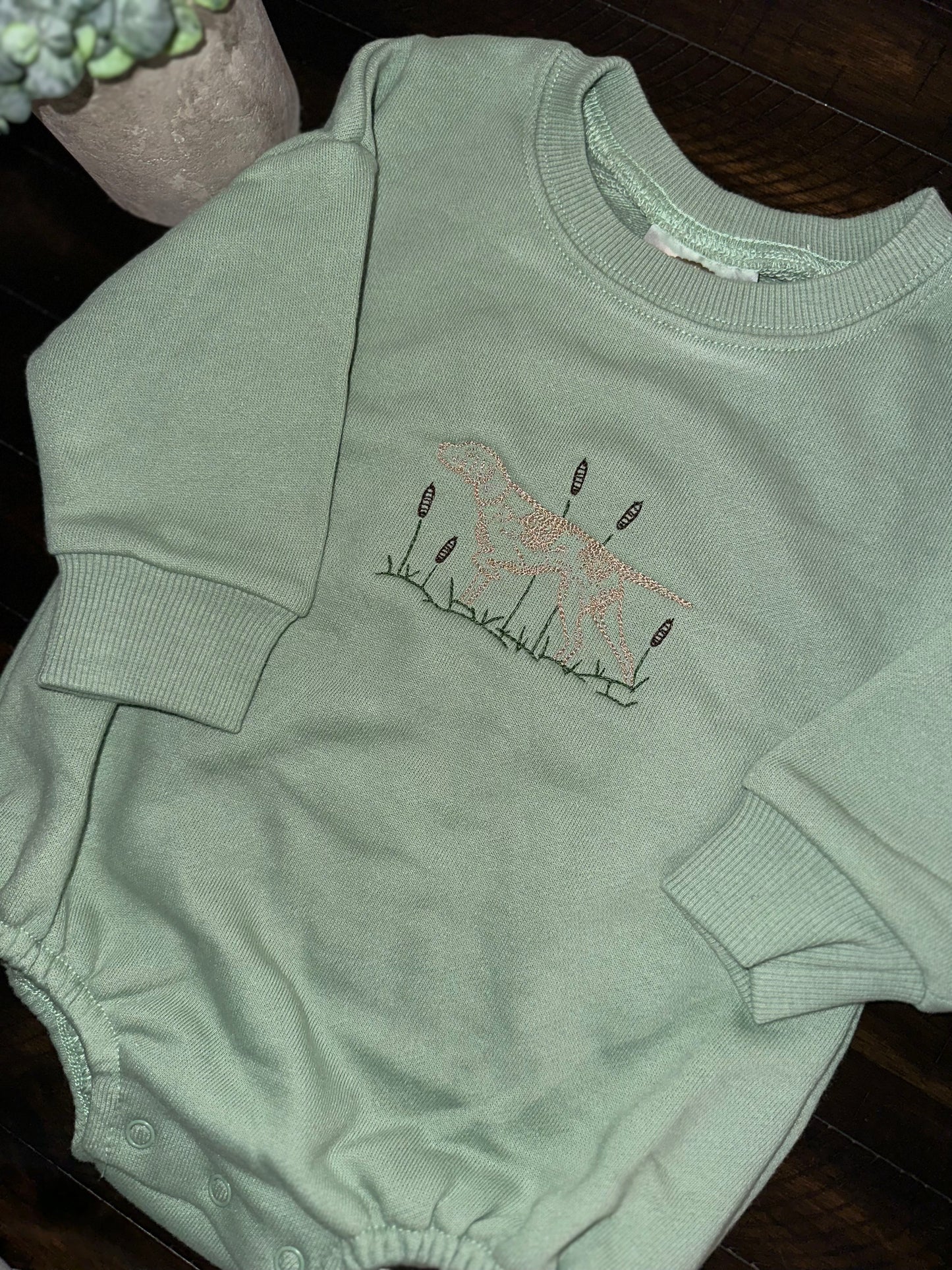 Sage Hunting Pup Crewneck Bubble