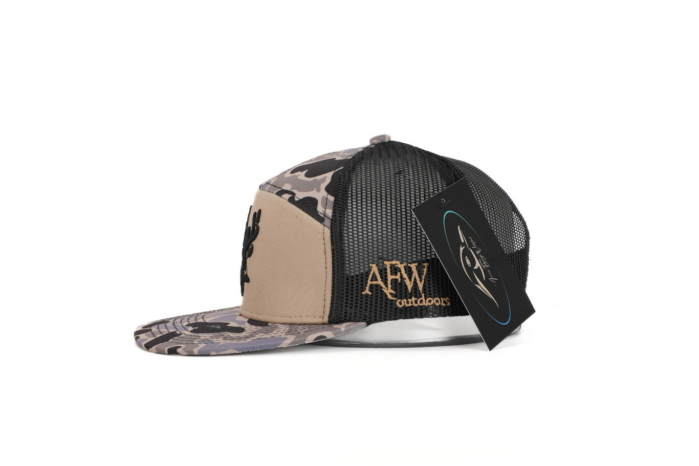 Deer 7 Panel Hardwoods II AFW Style w- 3 D Puff and Black Mesh