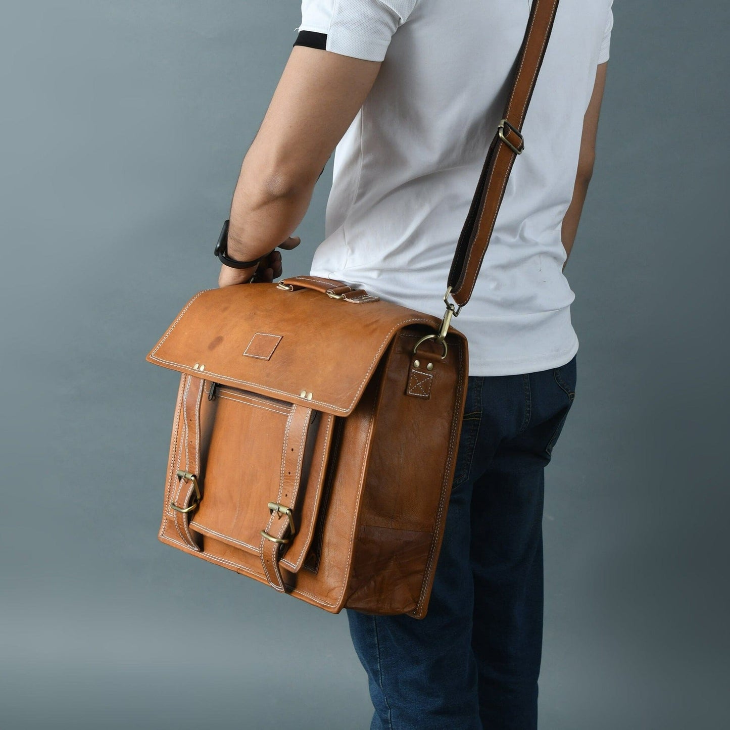 MaheTri Big Pocket- Tan Brown