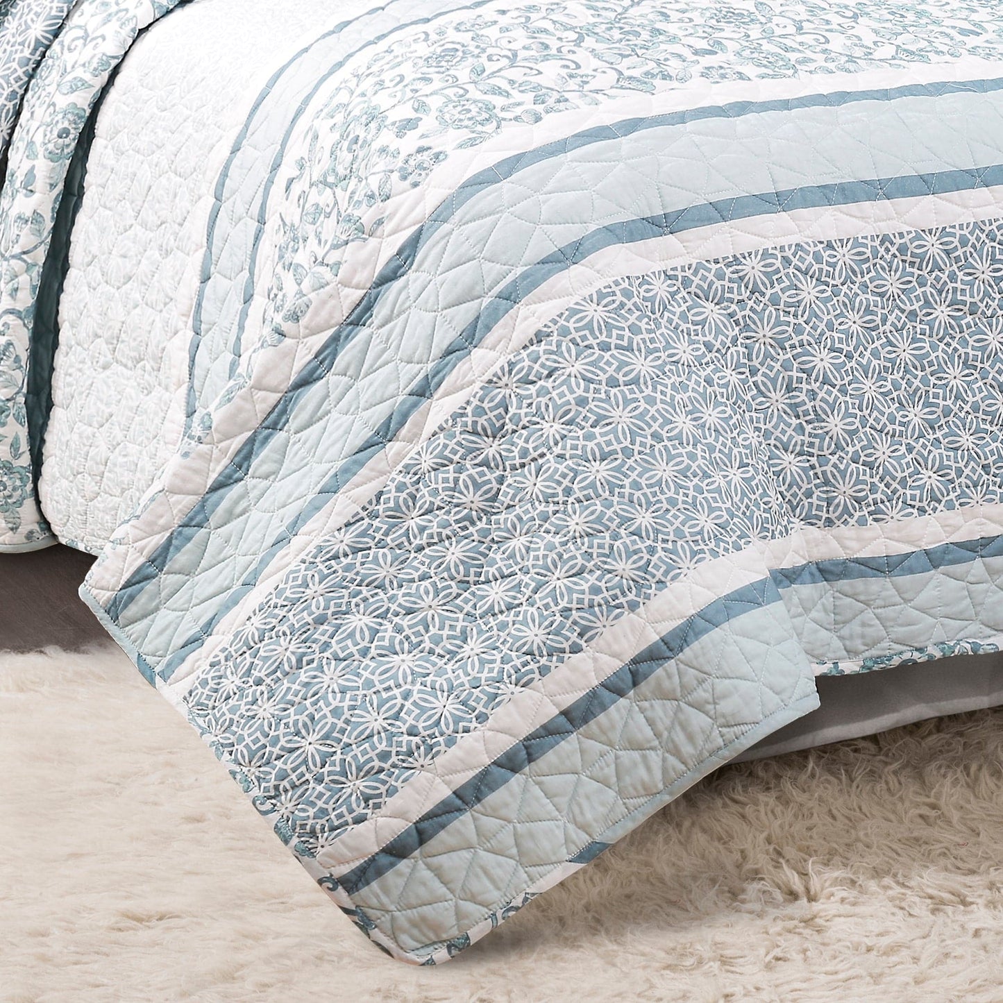 Nisha 3 Piece Quilt Set