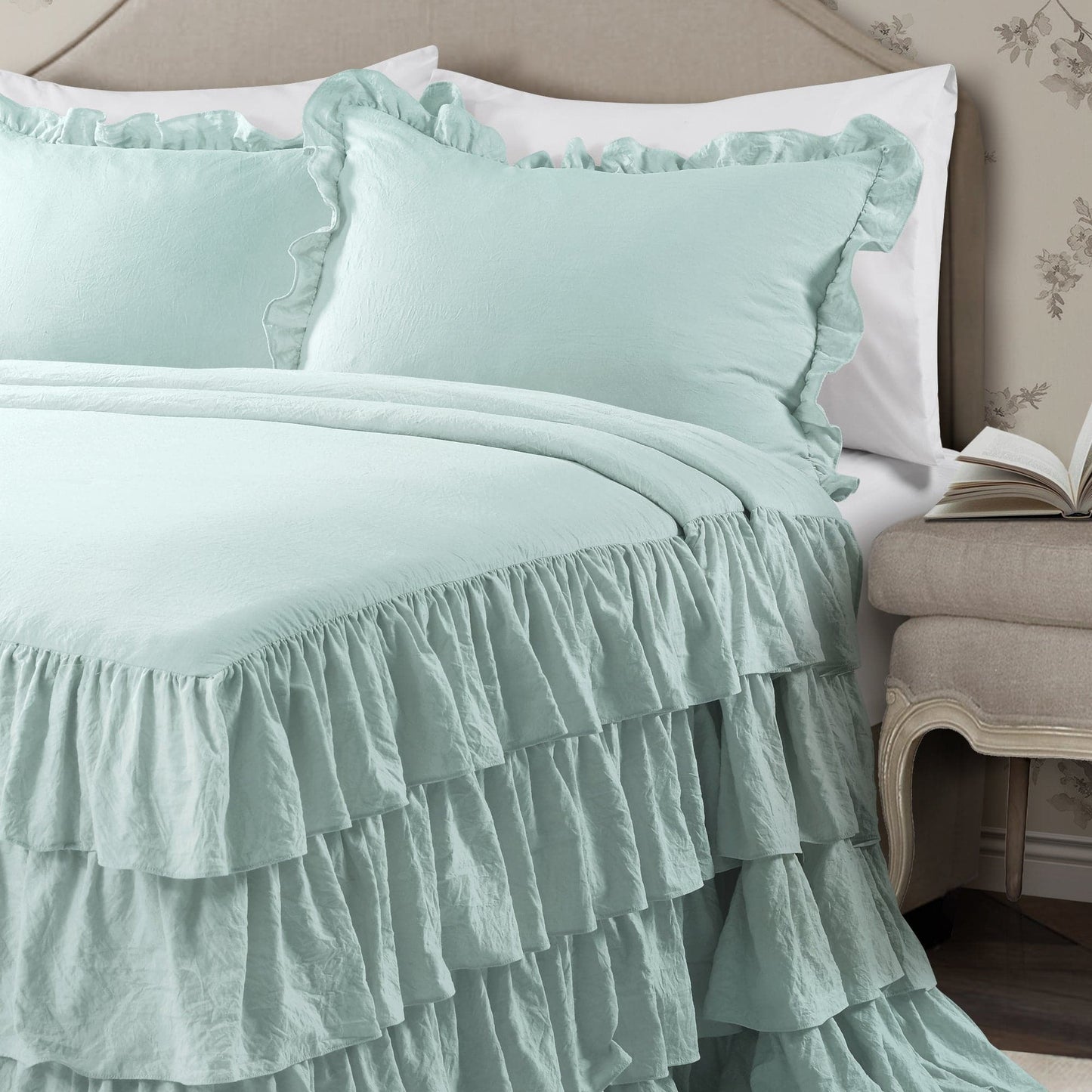 Allison Ruffle Skirt Bedspread Set