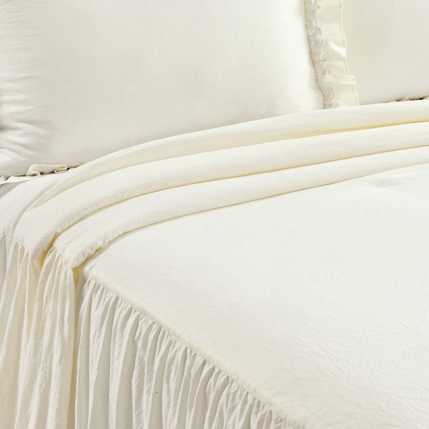 Ella Ruffle Lace 3 Piece Bedspread Set