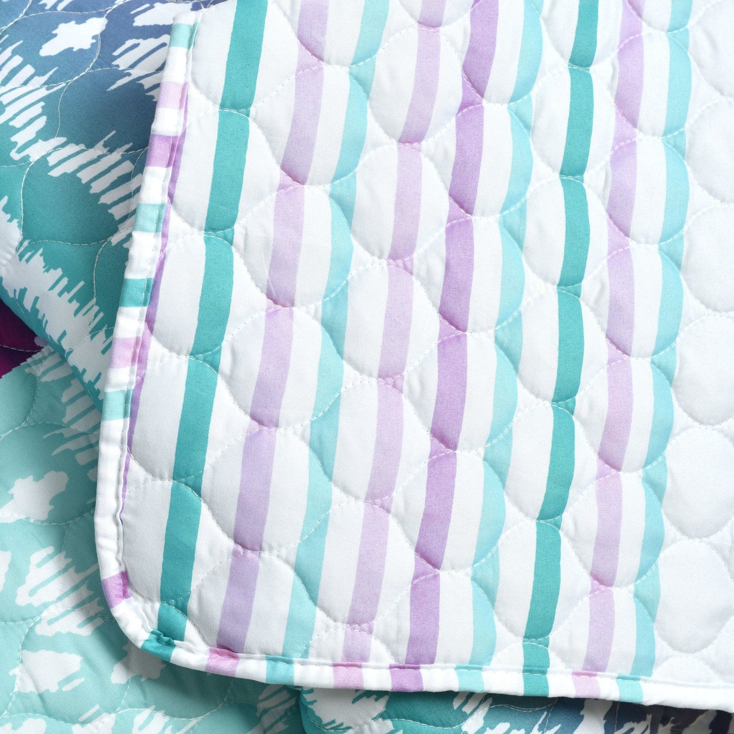 Peace Ombre Reversible Quilt Set