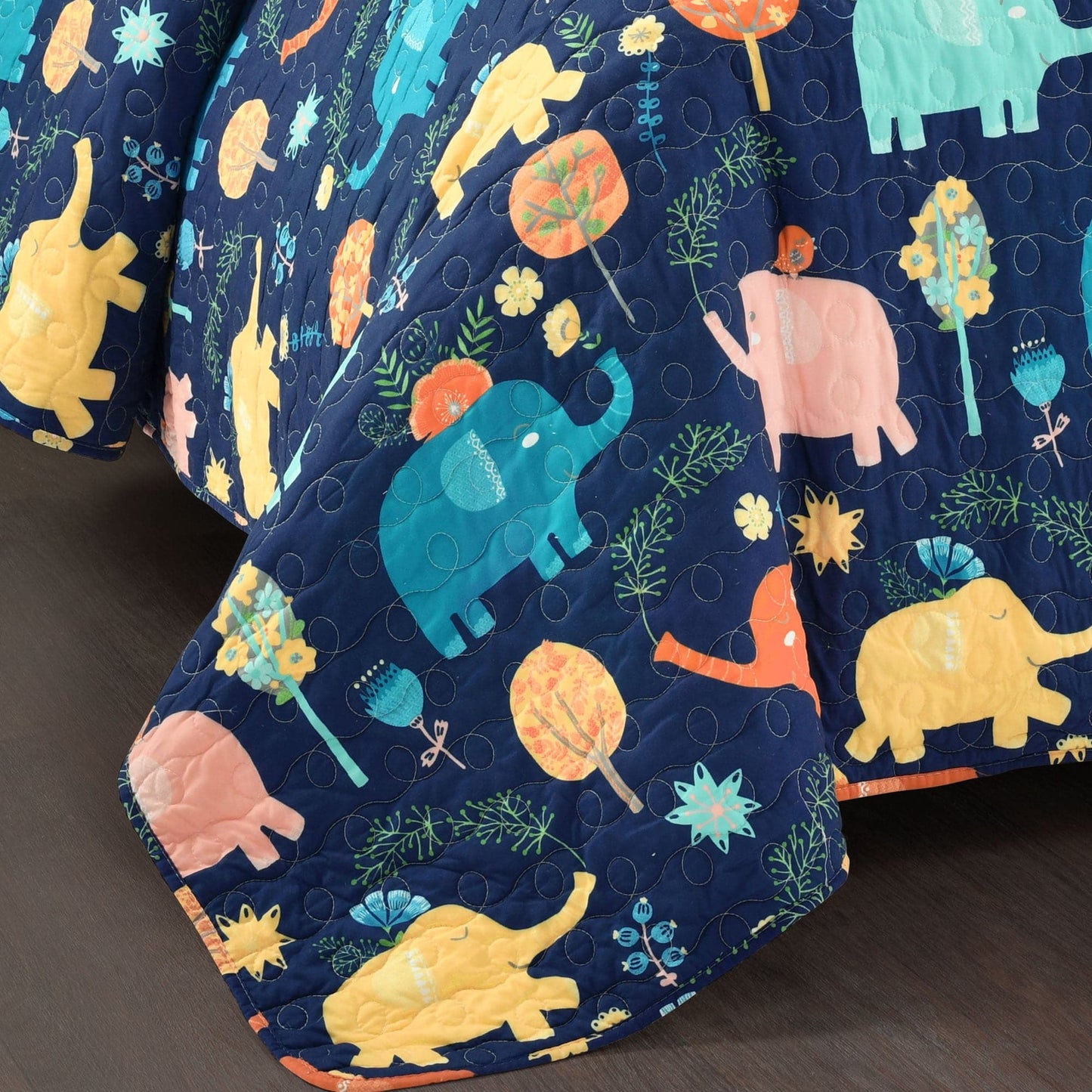 Hygge Elephant Quilt Set