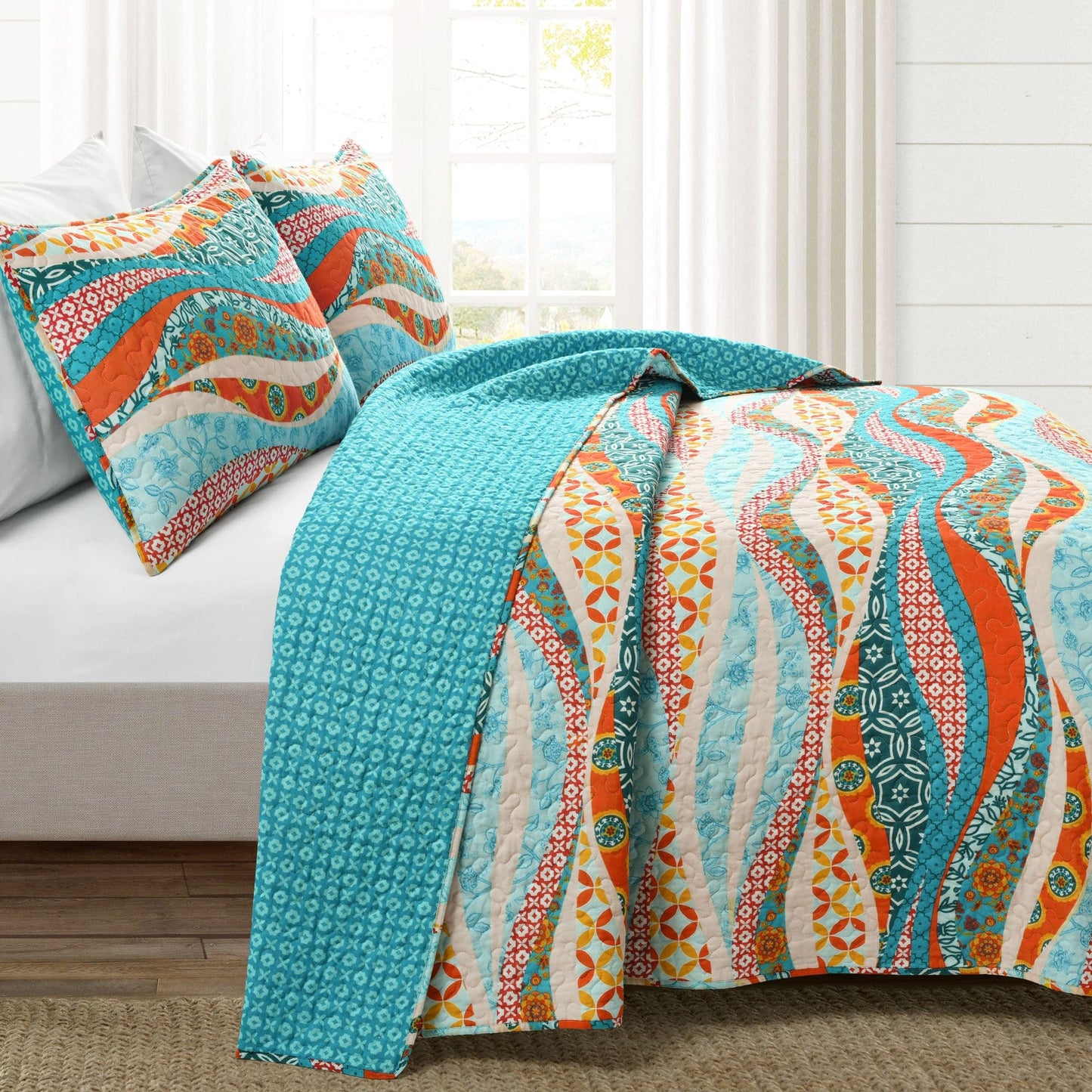 Hailey Watercolor Wave Reversible Cotton Quilt 3 Piece Set