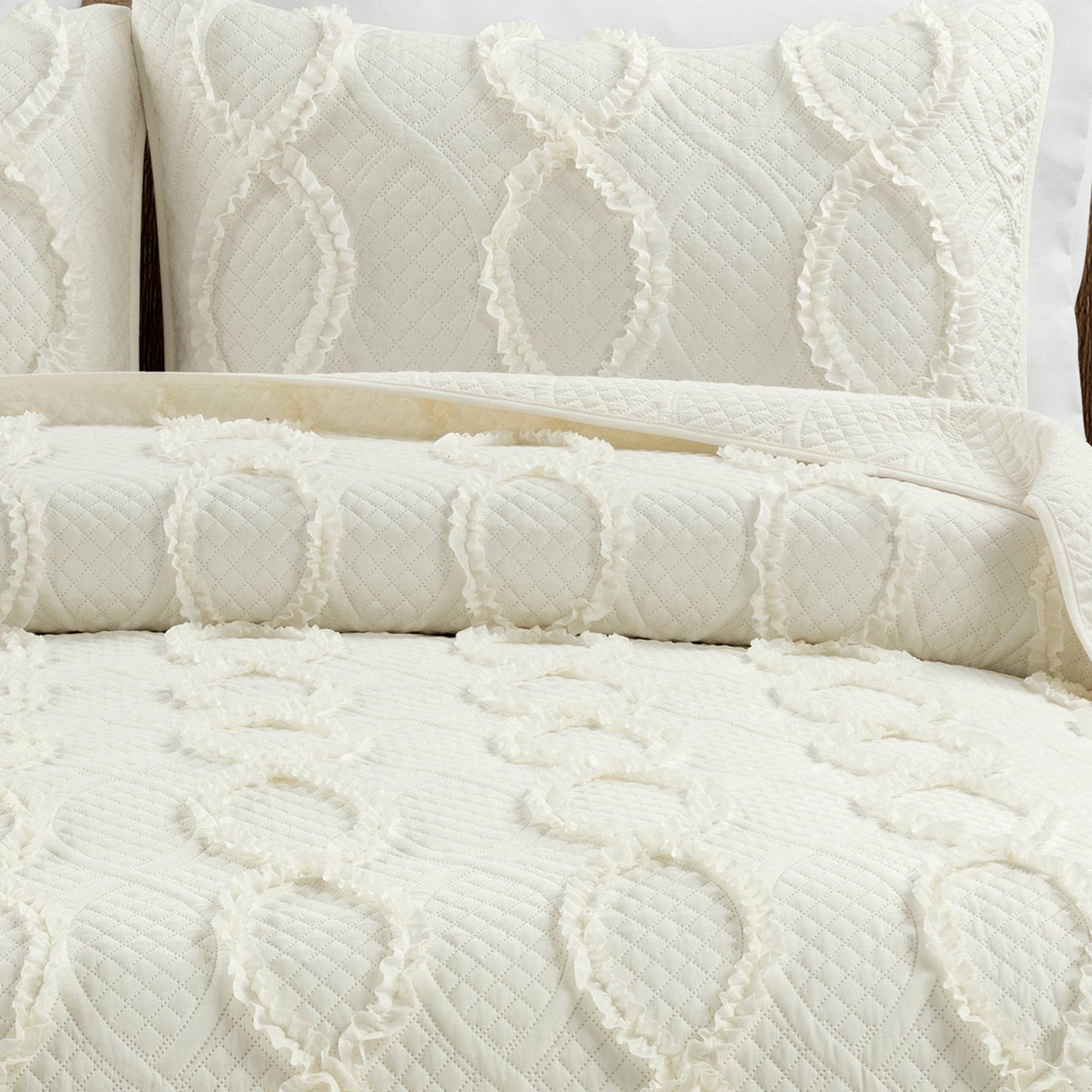 Avon Textured Ruffle Quilt 3 Piece Set