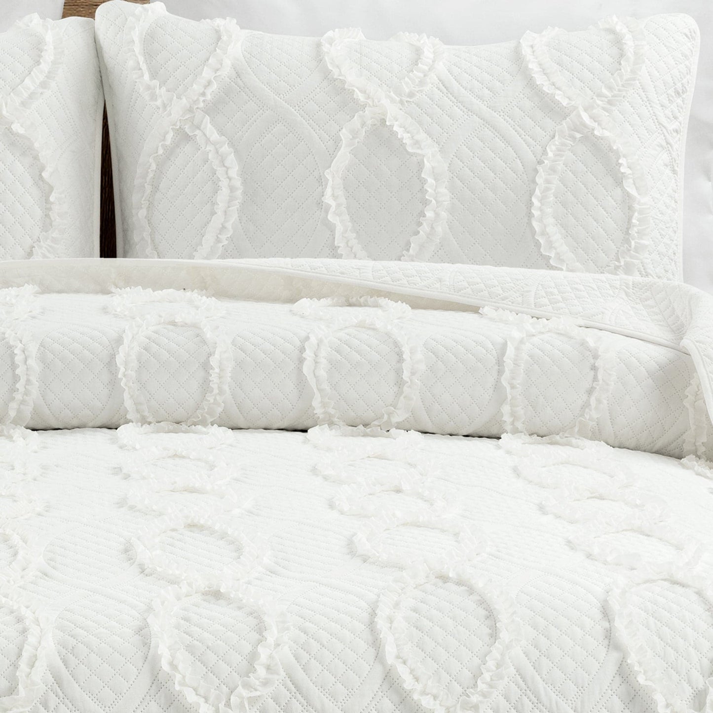 Avon Textured Ruffle Quilt 3 Piece Set