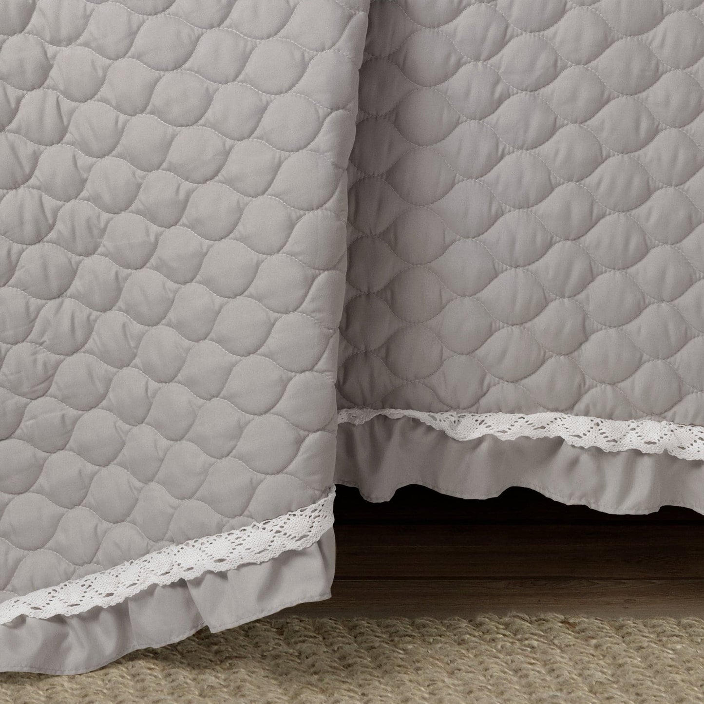 Ella Ruffle Lace 3 Piece Quilt Set