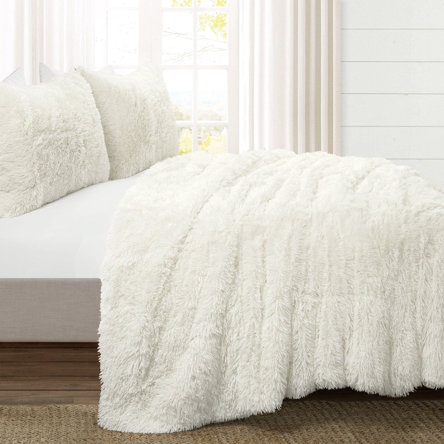 Emma Faux Fur Comforter Set