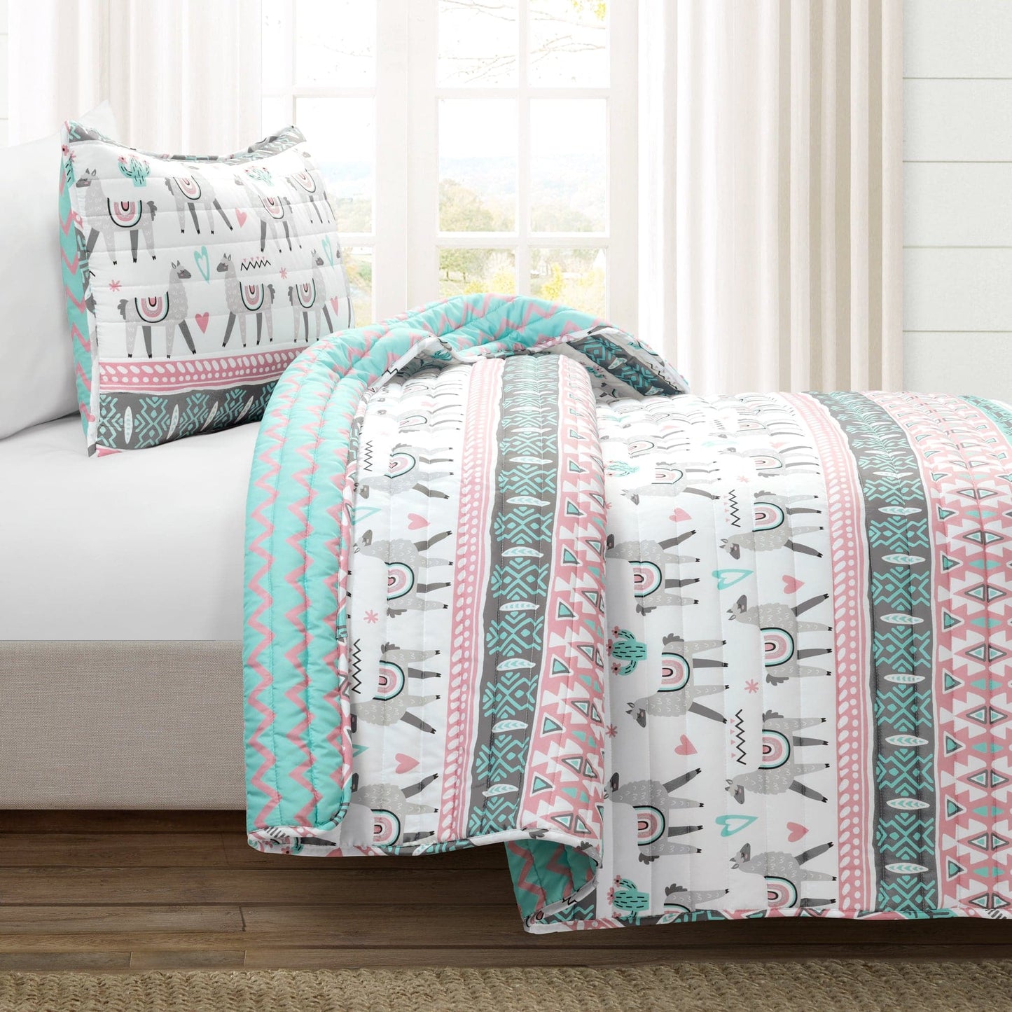 Boho Llama Reversible Quilt Set