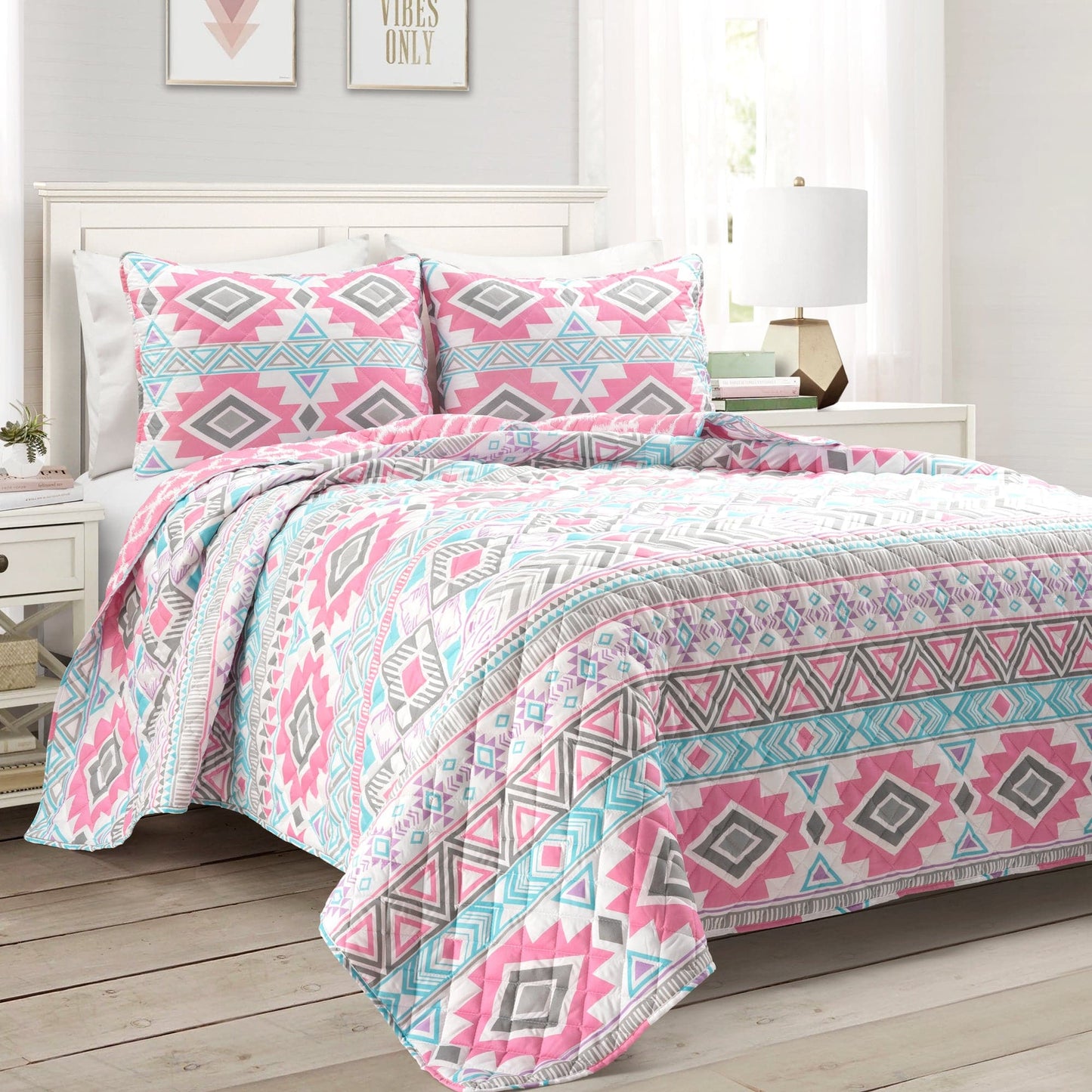 Navajo Stripe Malibu Reversible Oversized Quilt Set