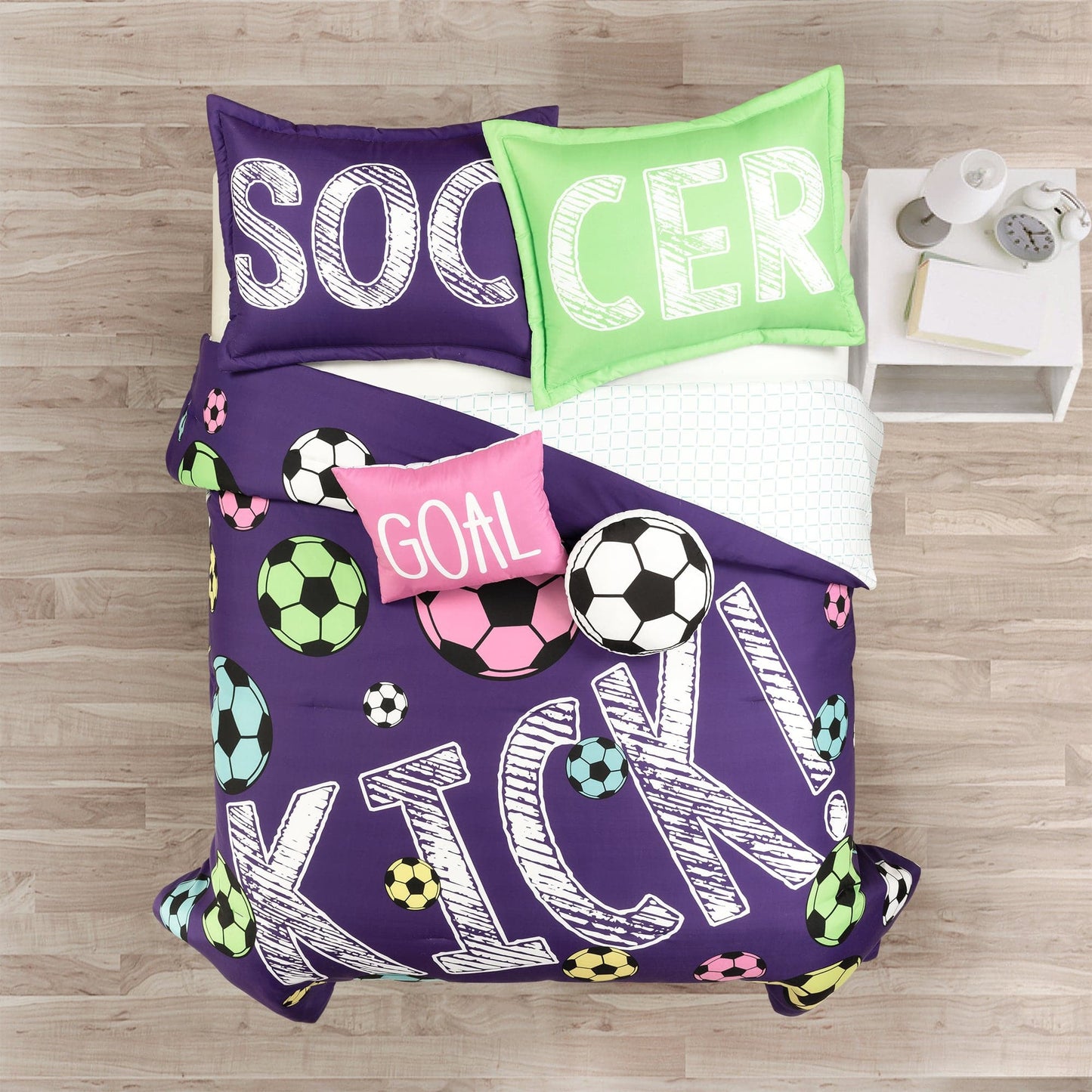 Girls Soccer Kick Comforter Set