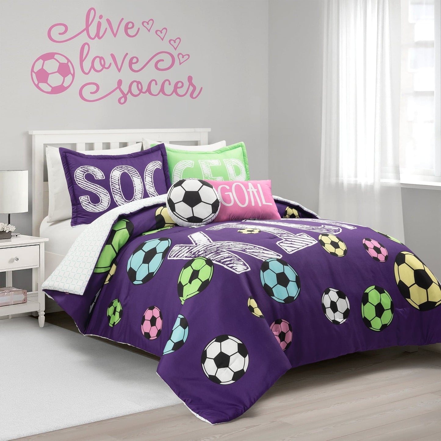 Girls Soccer Kick Comforter Set