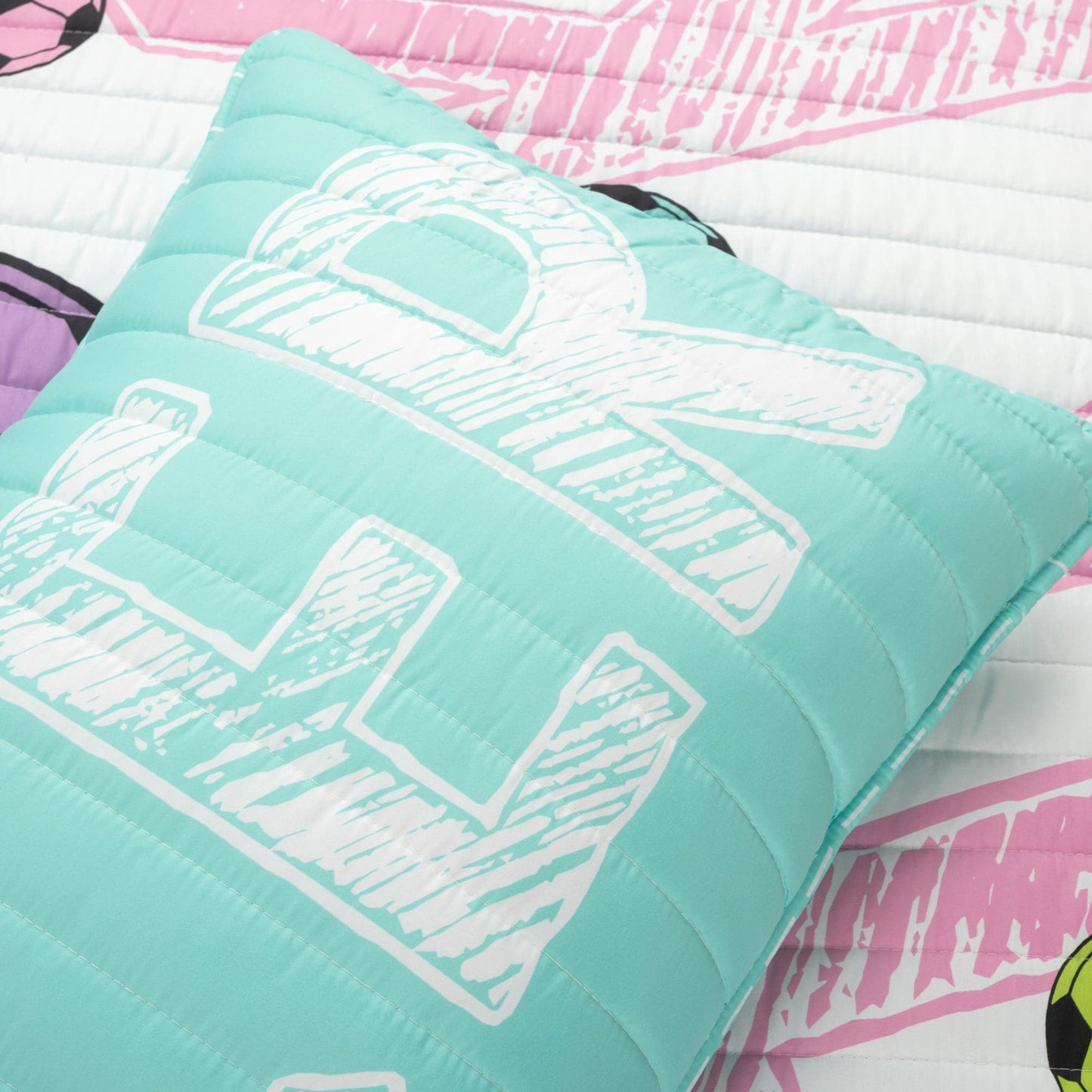 Girls Soccer Kick Quilt Set