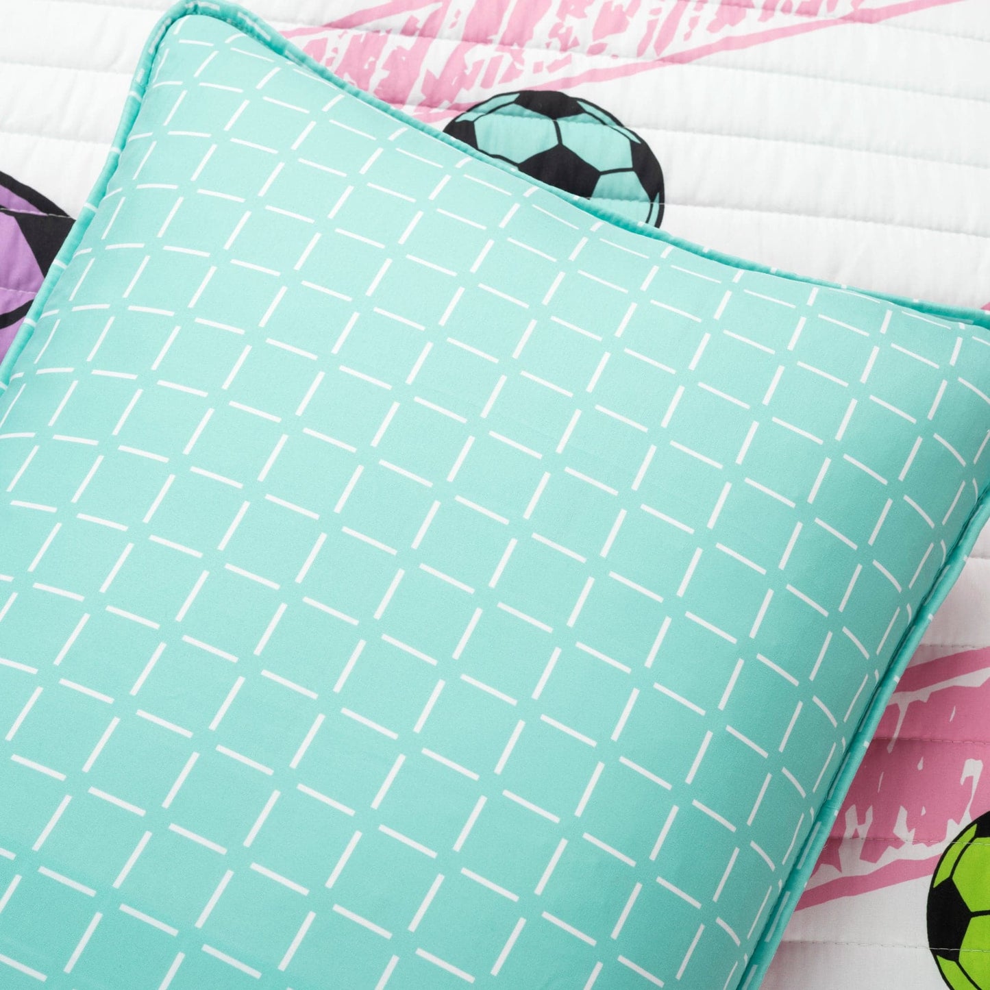 Girls Soccer Kick Quilt Set