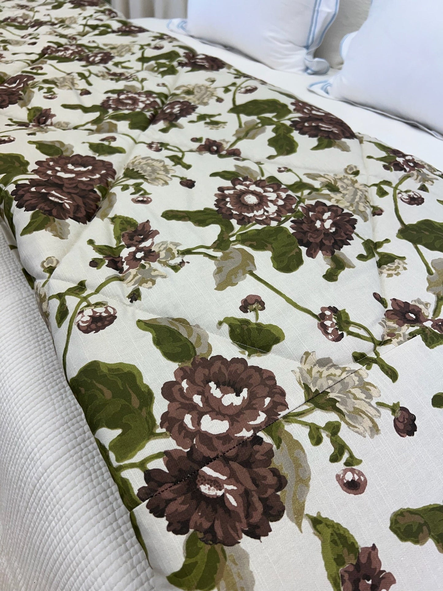 Britain in Olive & Pluff Comforter