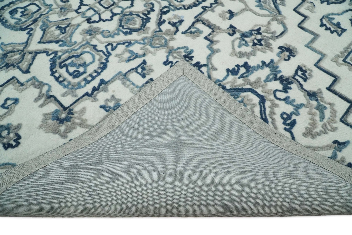 5x8 Hand Hooked Blue and Silver Wool Textured Loop Area Rug | GAR1