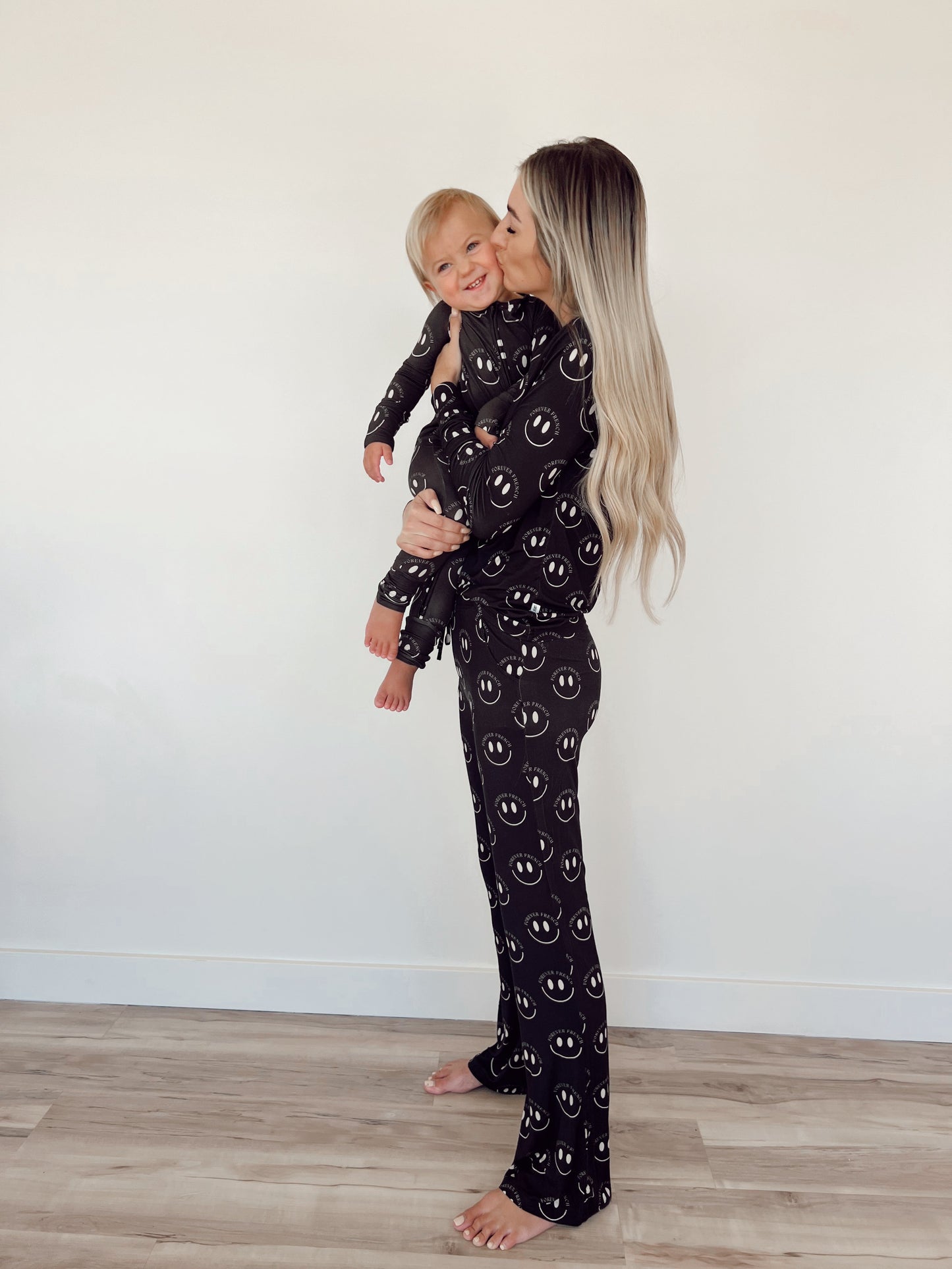 Charcoal & White FF Smile | Women's Bamboo Pajamas