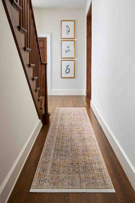 Gatlin Traditional Cream Area Rug