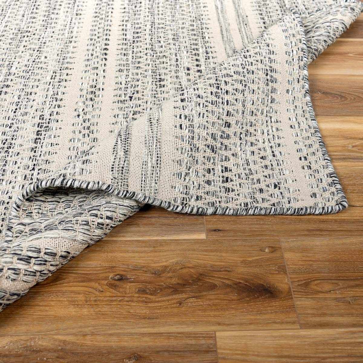 Arabi Wool Area Rug