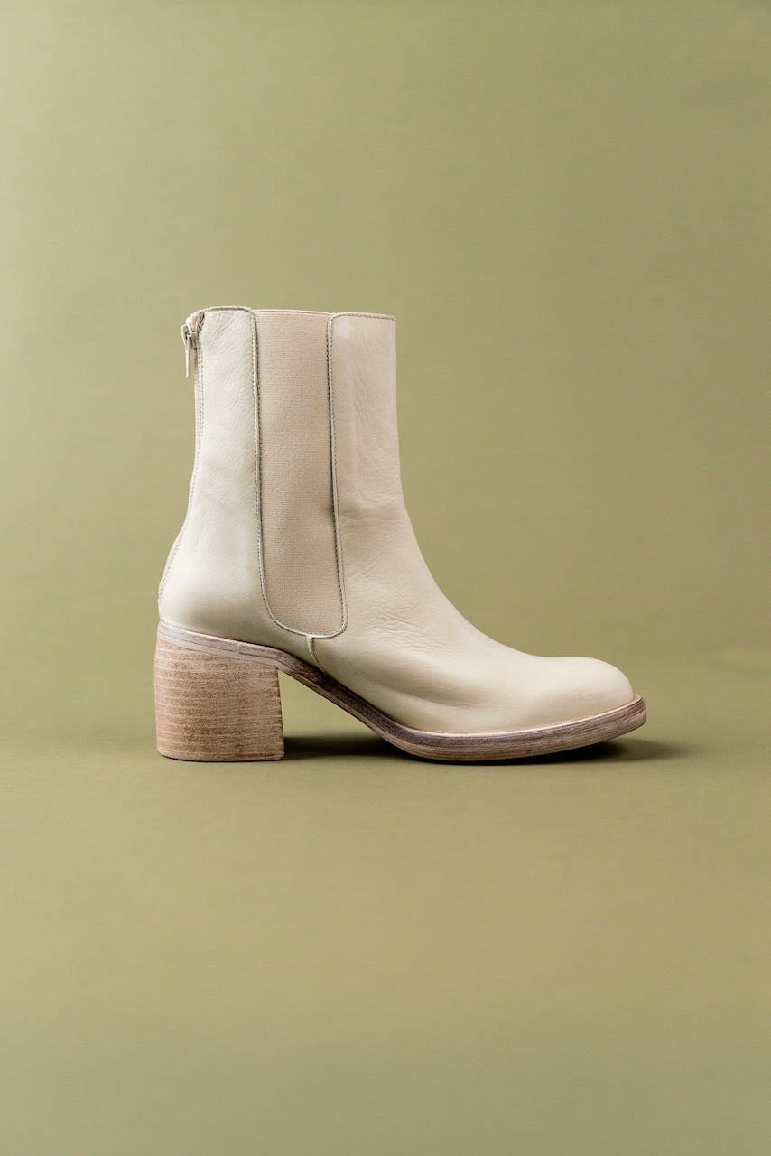 Free People Essential Chelsea Boots