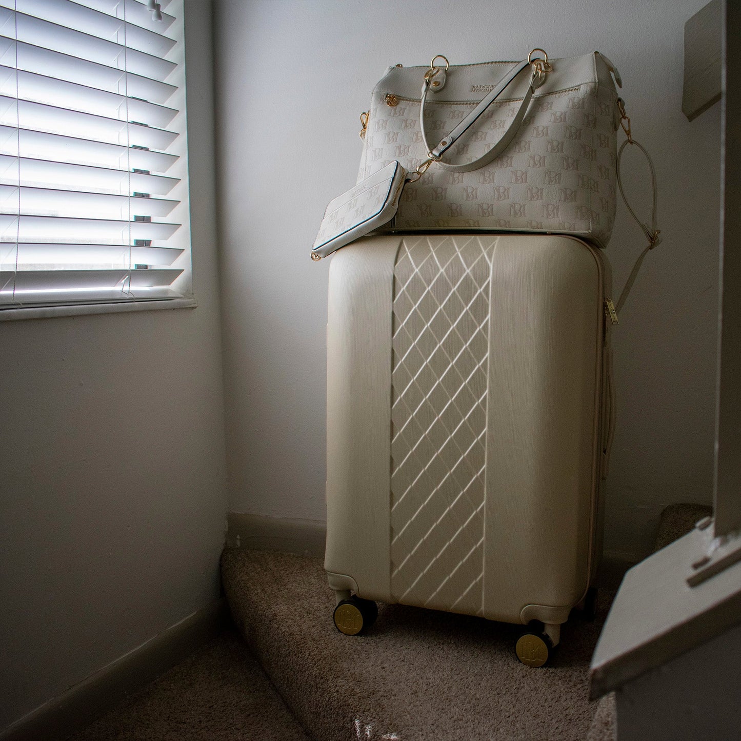 Diamond Expandable Chic Carry-on Suitcase