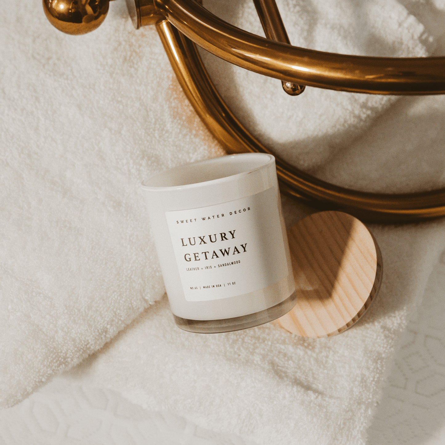 Luxury Getaway Soy Candle - White Jar - 11 oz