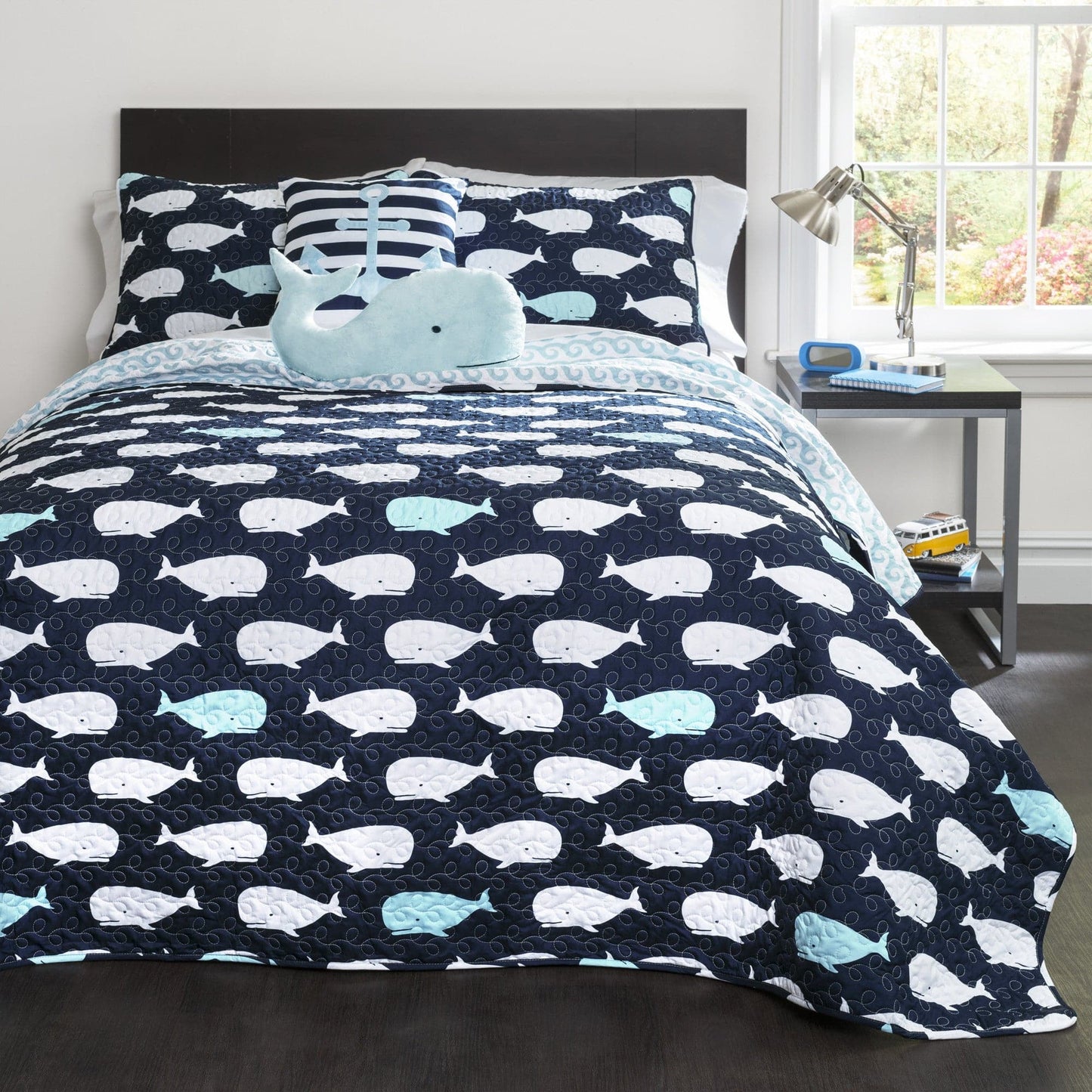 Whale Quilt 4 Piece Set Twin Size