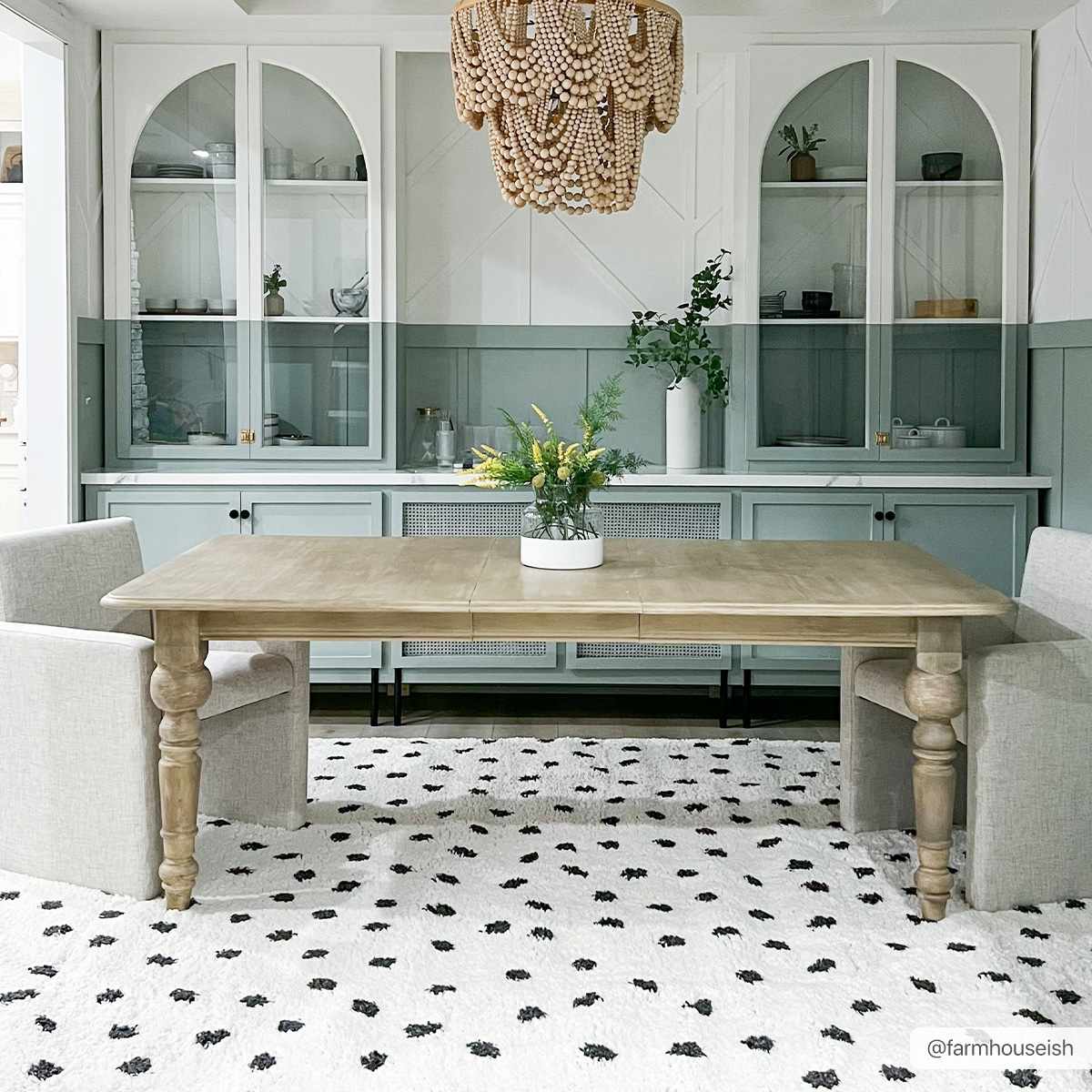 Chaia Dotted Black & White Plush Rug