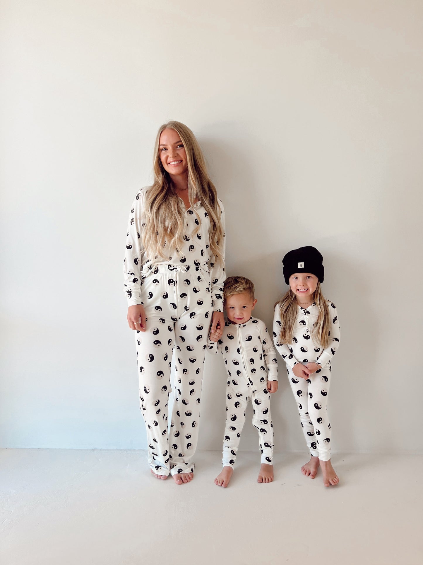 Black & White Yin Yang | Women's Bamboo  Pajamas