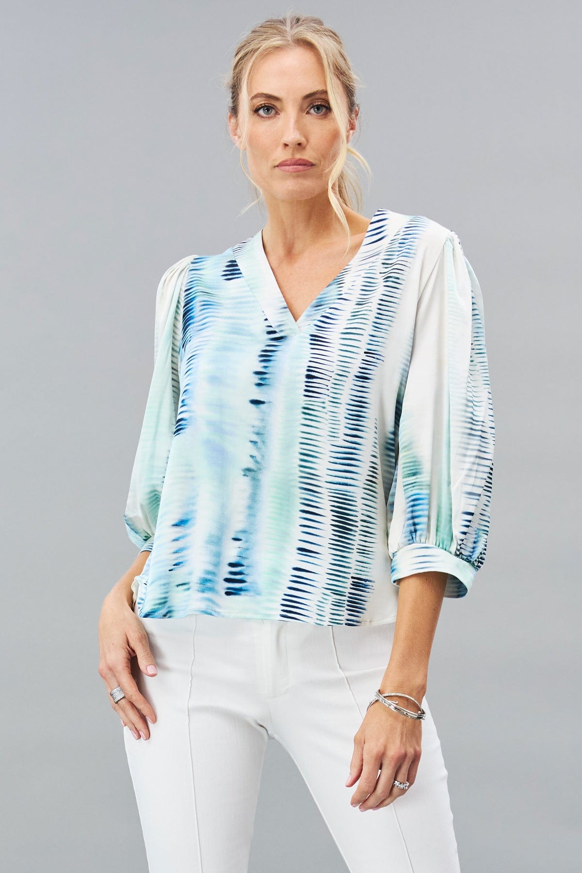 Beach Waves Printed V-Neck