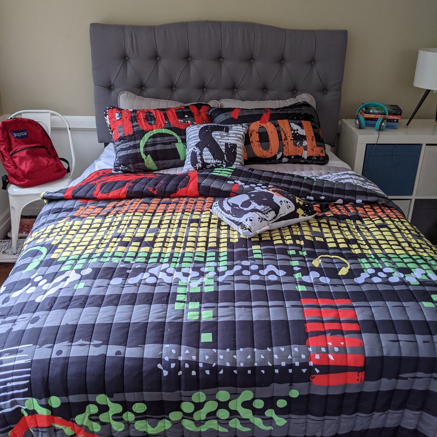 Rock N Roll Reversible Quilt Set