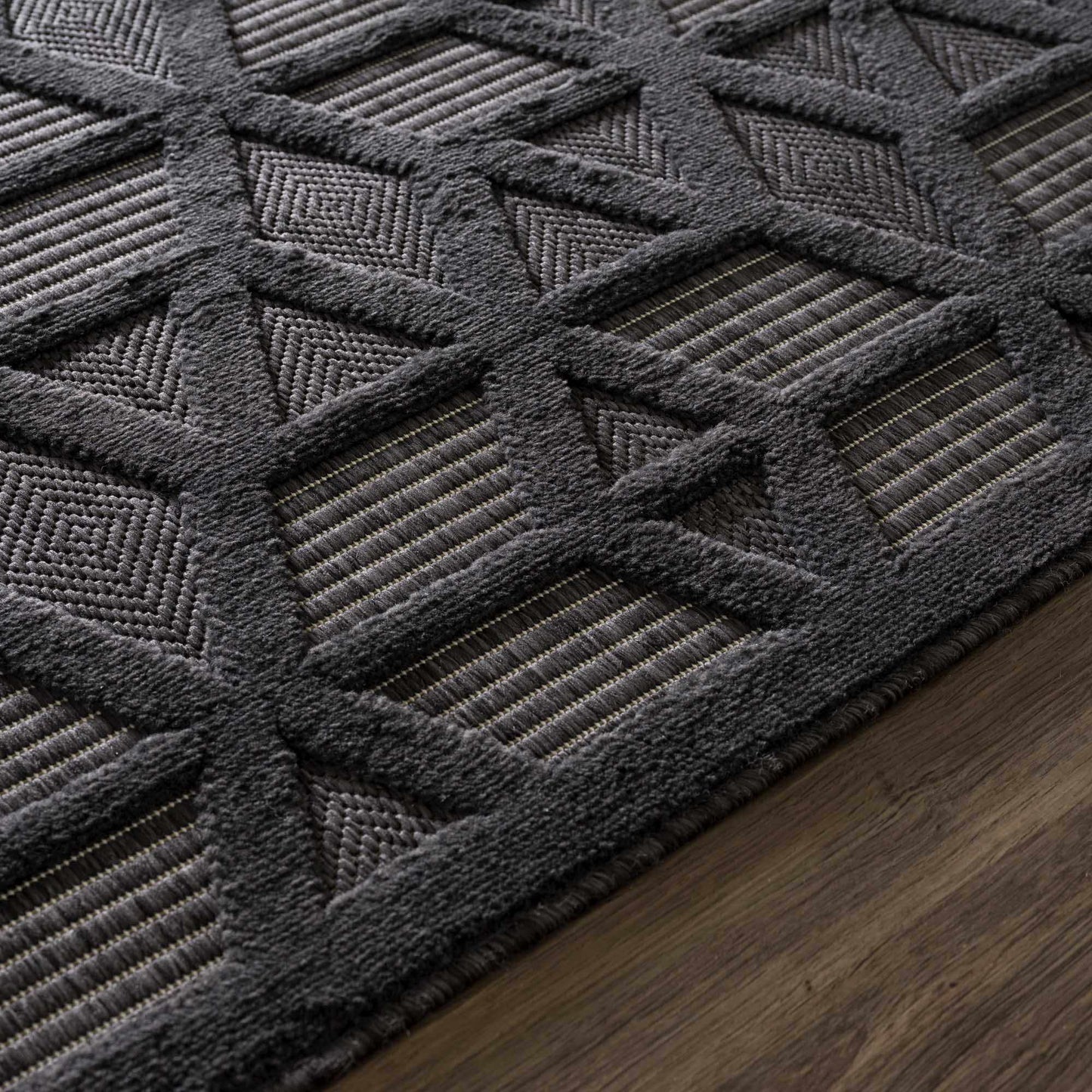 Nuri Black Outdoor Rug