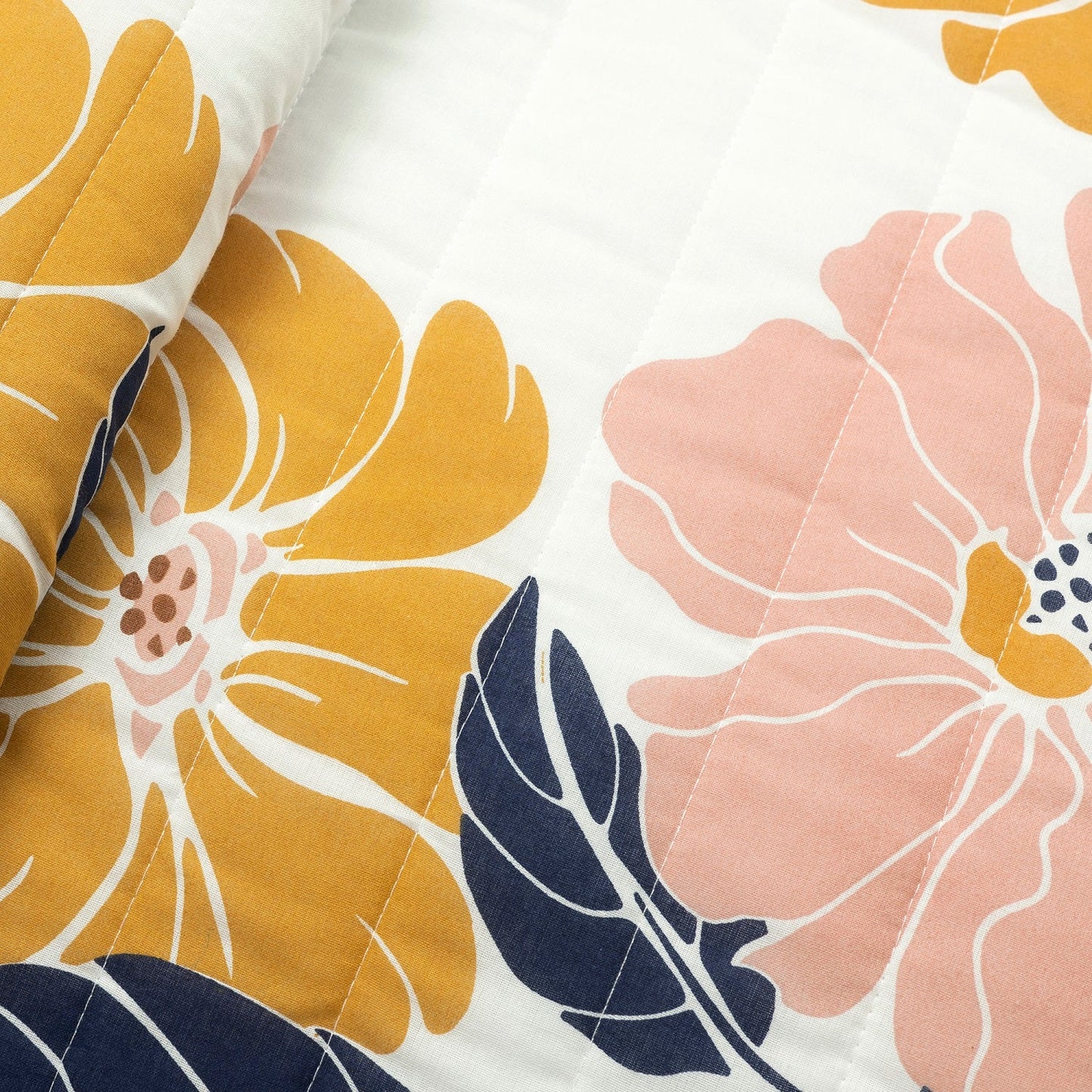 Pop Art Floral Cotton Quilt Set