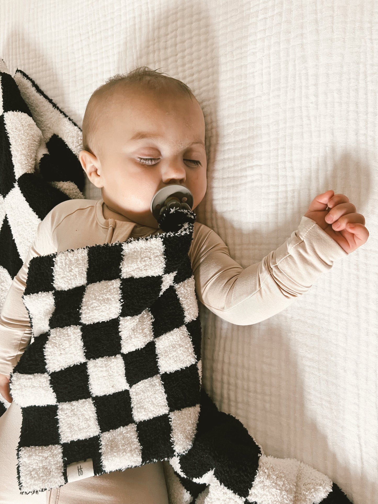 Black & White Checkered | Lovey