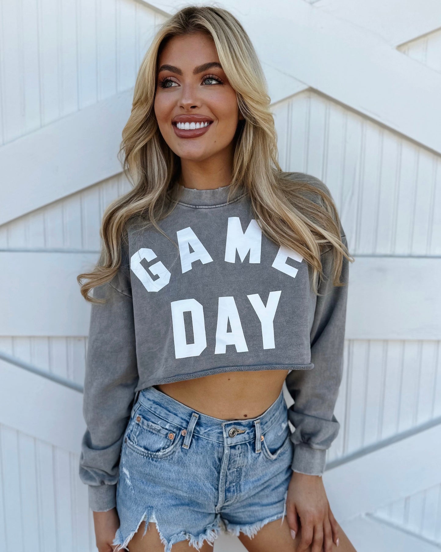 Mineral-Wash “GAME DAY” Gray Cropped Pullover