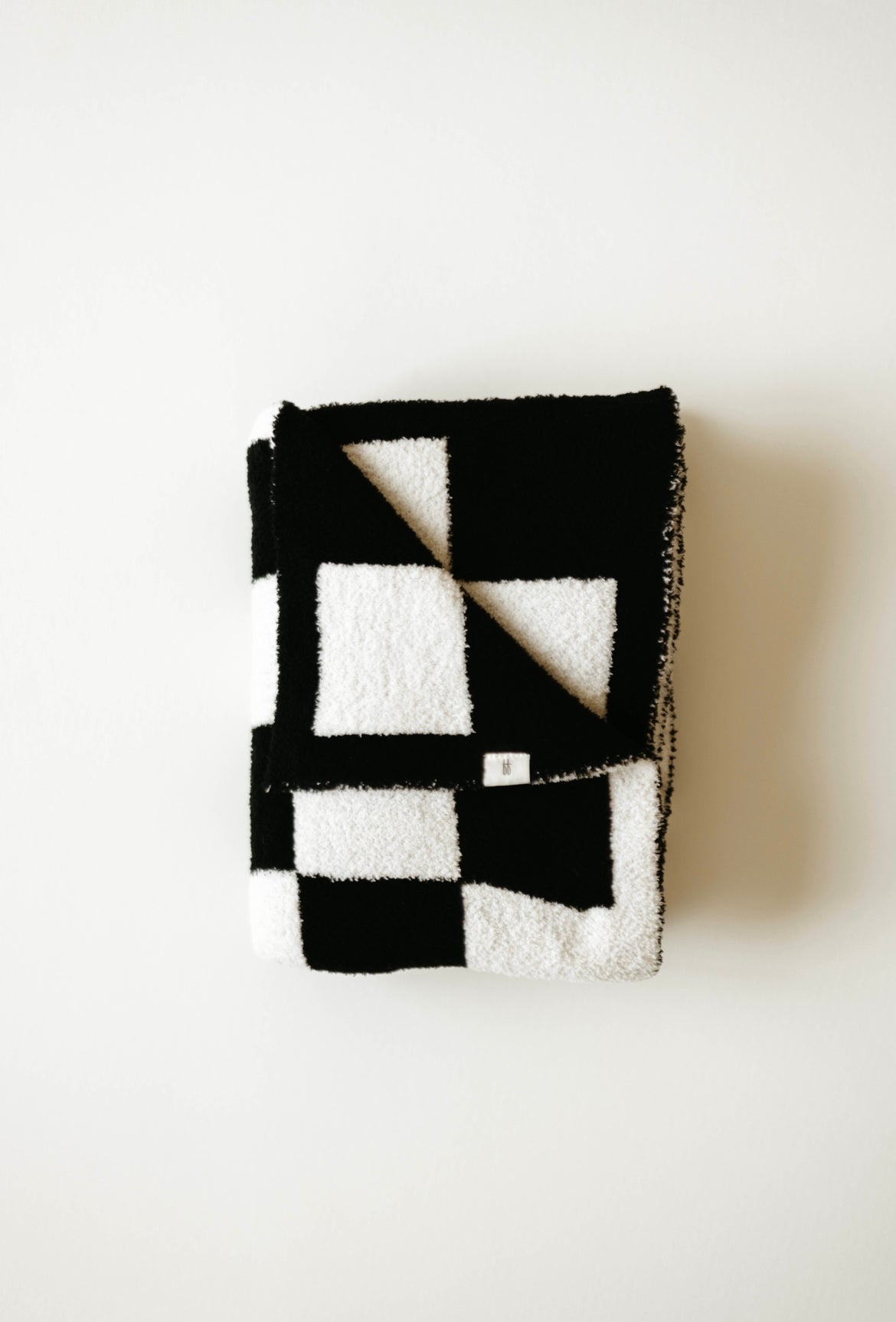 Black & Ivory Checkerboard | Plush Blanket