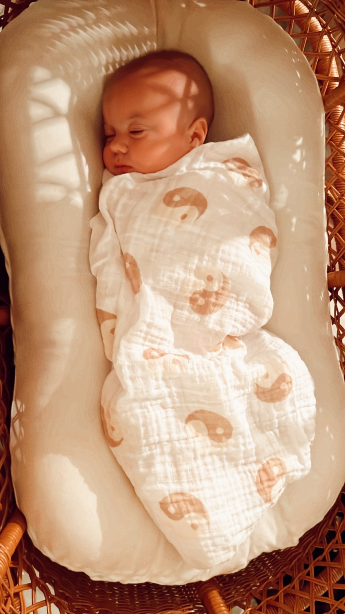 Muslin Swaddle | Tan & White Yin Yang