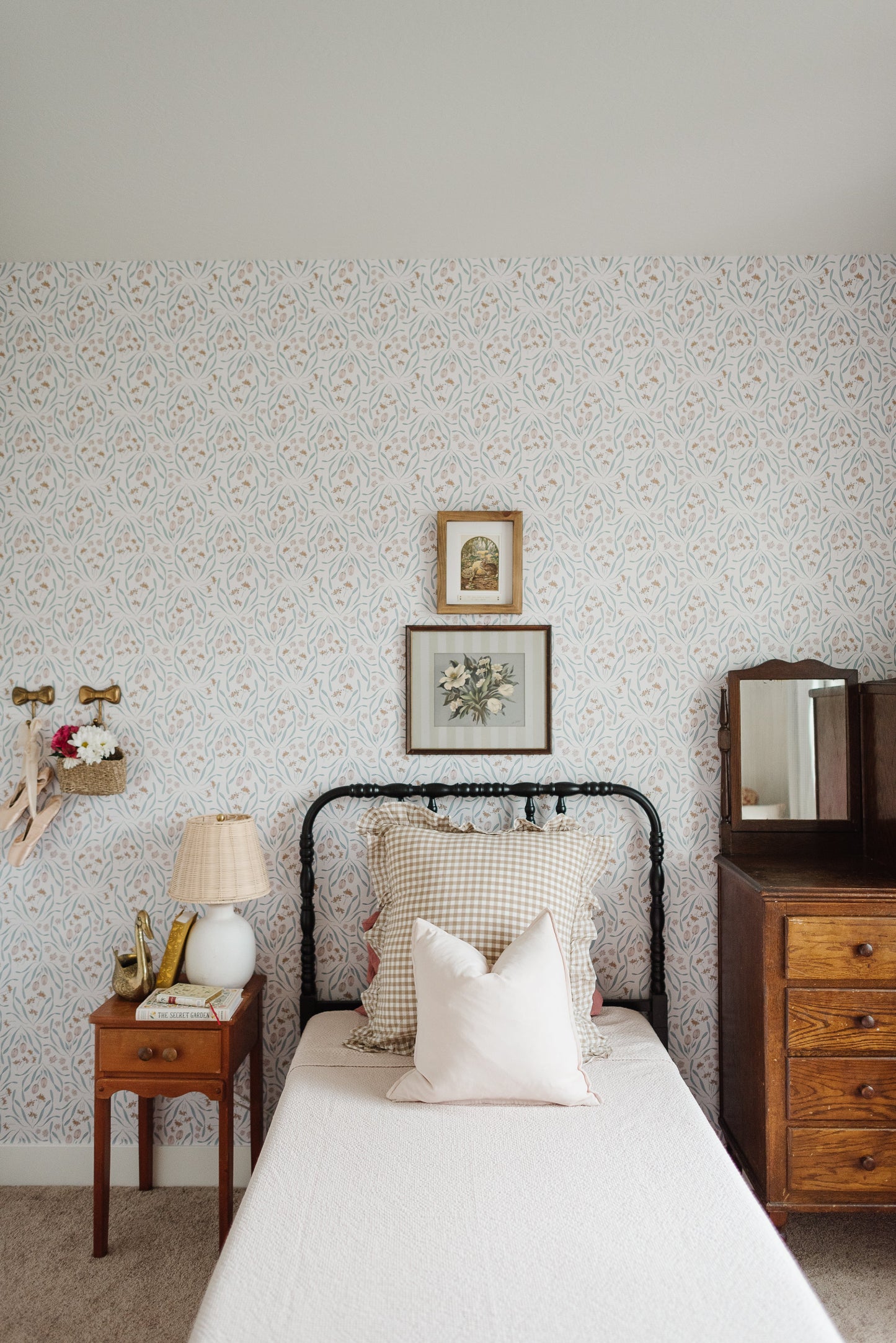 Primrose Wallpaper by Melissa Johnson Design