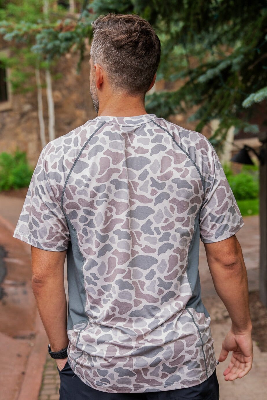 Burlebo Adult Performance Tee - SS - Classic Deer Camo