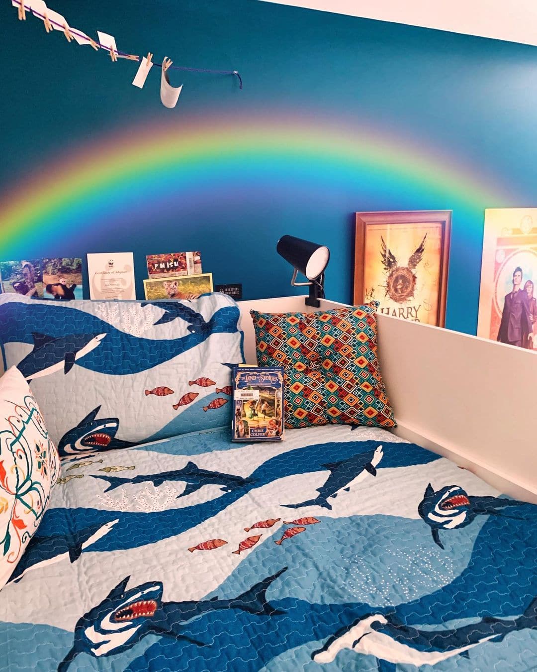 Shark All Over Quilt Set